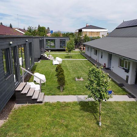 Pixel - Tiny Campus Villa Tîrgu Secuiesc Buitenkant foto