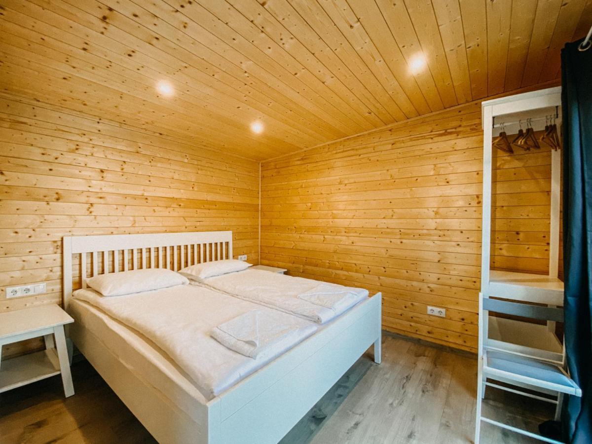 Pixel - Tiny Campus Villa Tîrgu Secuiesc Buitenkant foto