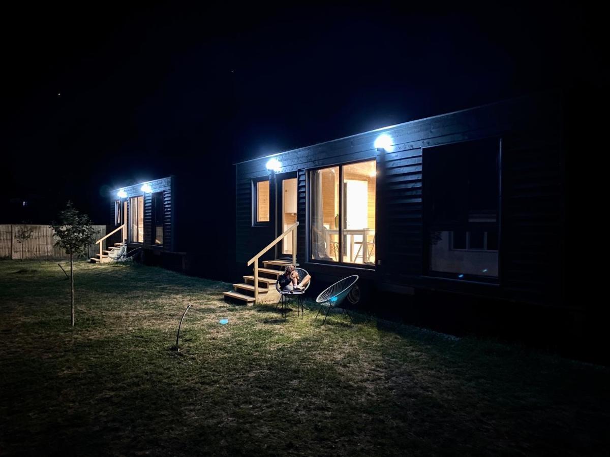 Pixel - Tiny Campus Villa Tîrgu Secuiesc Buitenkant foto