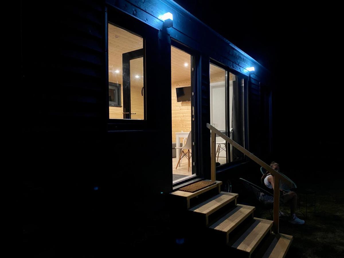 Pixel - Tiny Campus Villa Tîrgu Secuiesc Buitenkant foto