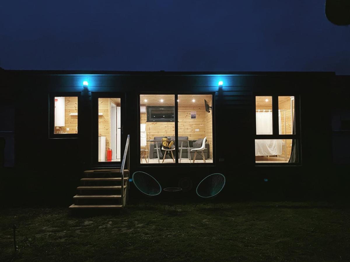 Pixel - Tiny Campus Villa Tîrgu Secuiesc Buitenkant foto