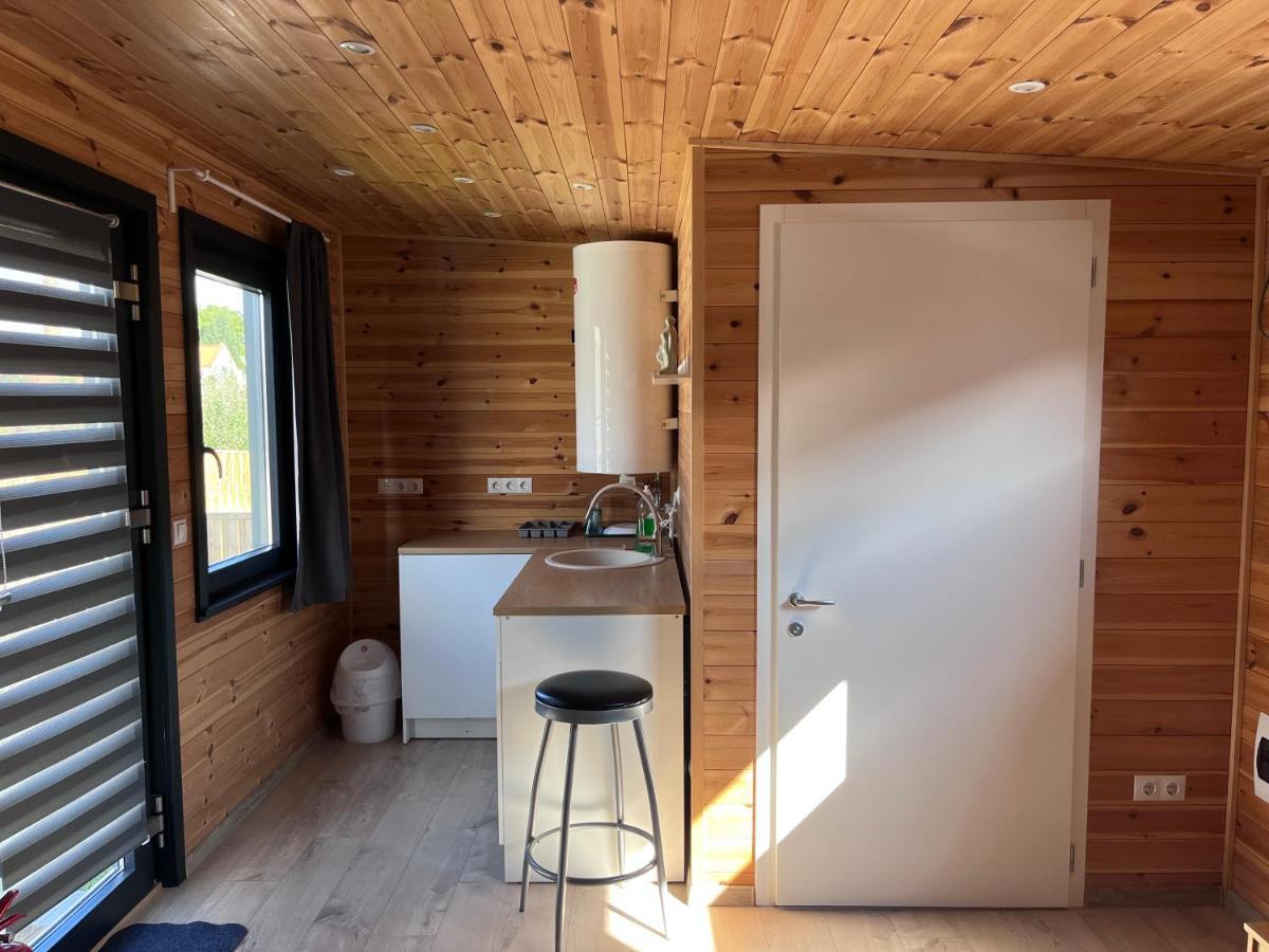 Pixel - Tiny Campus Villa Tîrgu Secuiesc Buitenkant foto