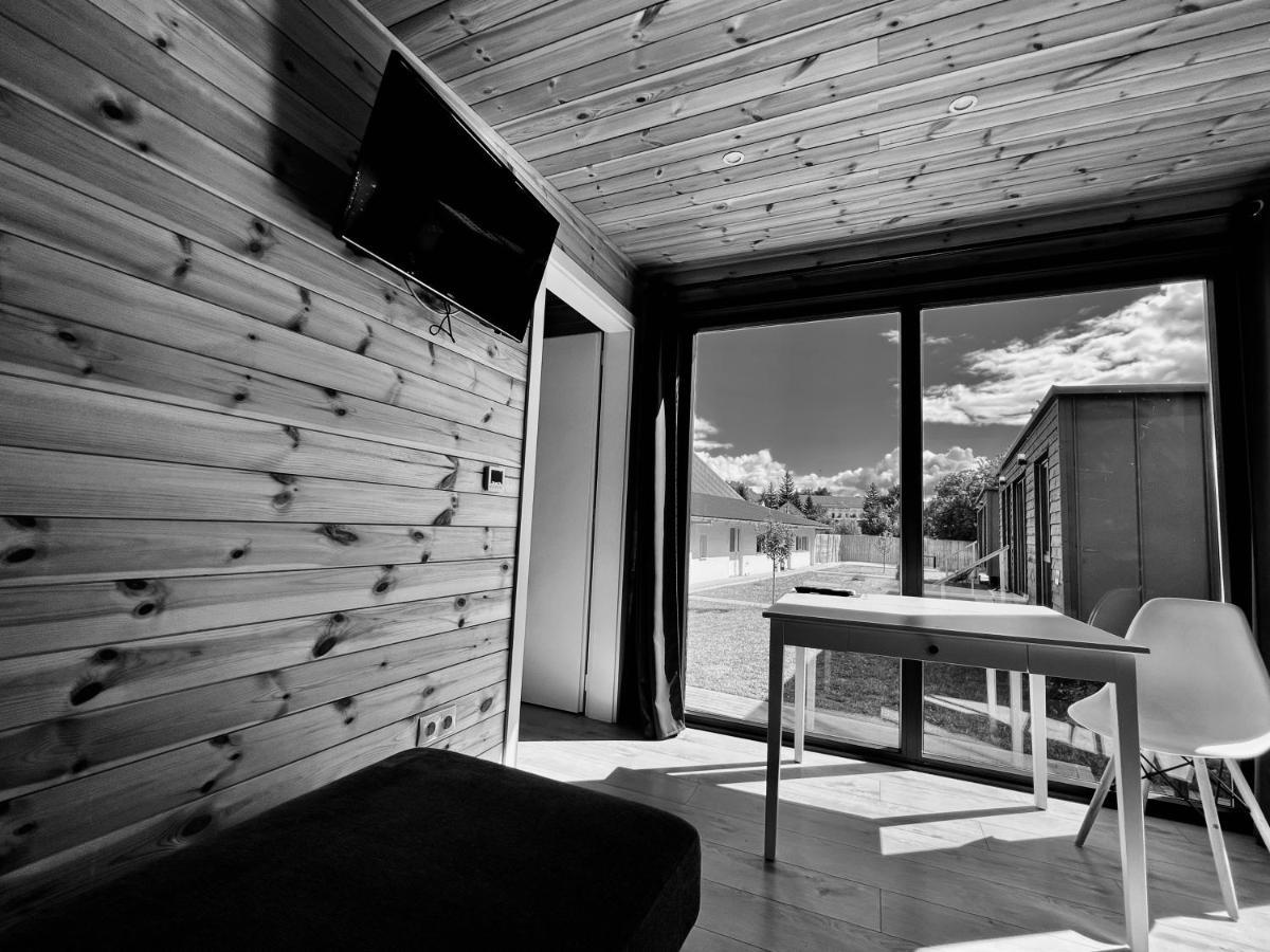Pixel - Tiny Campus Villa Tîrgu Secuiesc Buitenkant foto