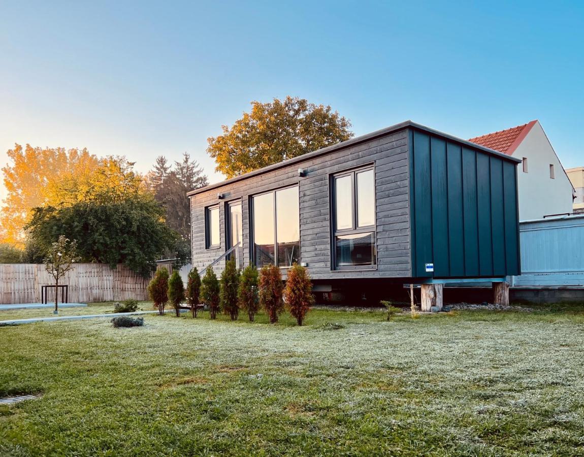 Pixel - Tiny Campus Villa Tîrgu Secuiesc Buitenkant foto