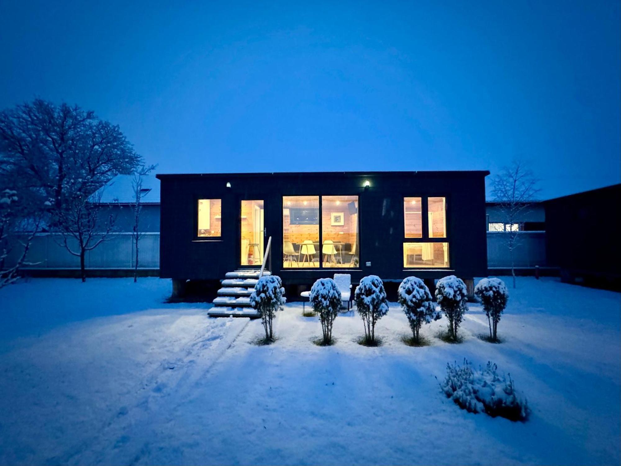 Pixel - Tiny Campus Villa Tîrgu Secuiesc Buitenkant foto