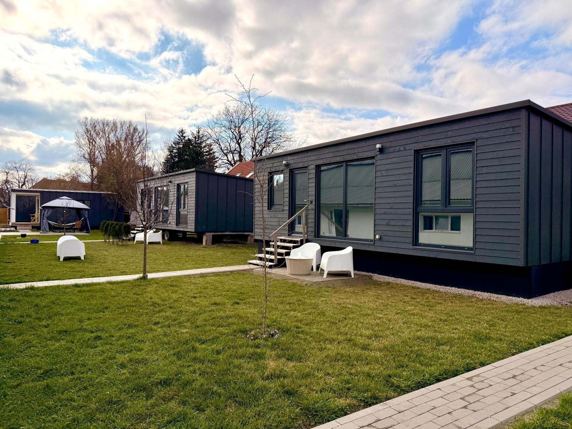 Pixel - Tiny Campus Villa Tîrgu Secuiesc Buitenkant foto