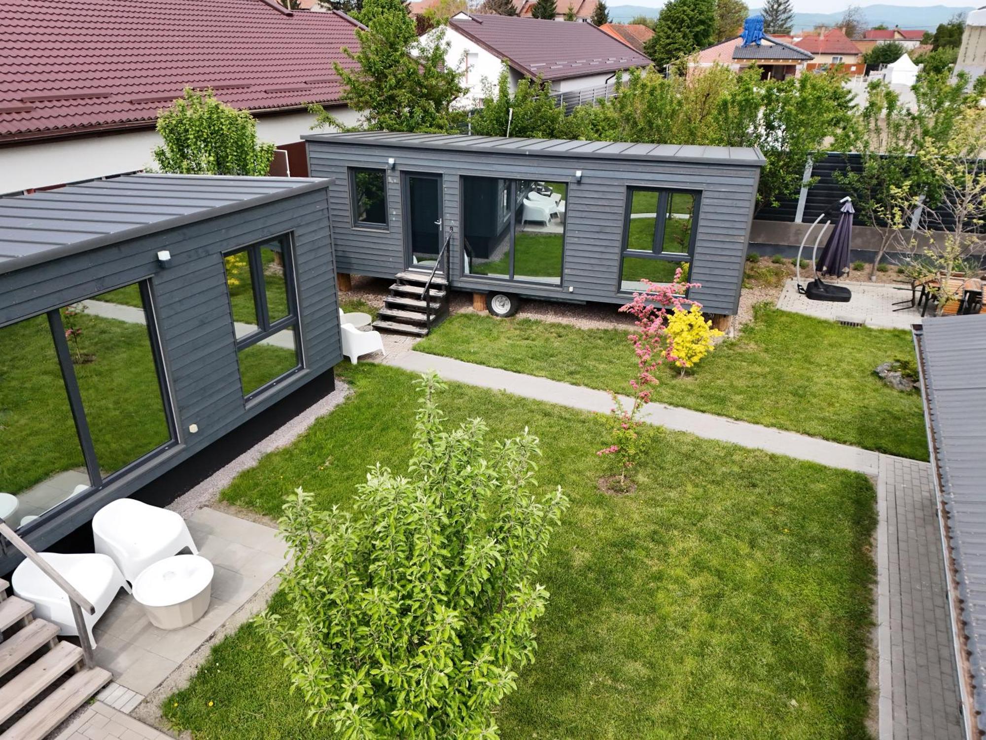 Pixel - Tiny Campus Villa Tîrgu Secuiesc Buitenkant foto